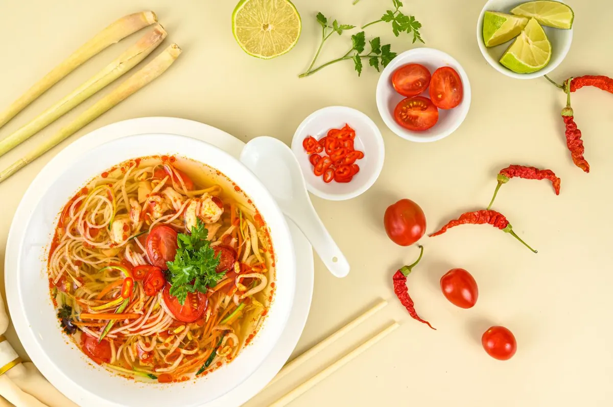 mì cay tô hiệu – tô mì nóng hổi
